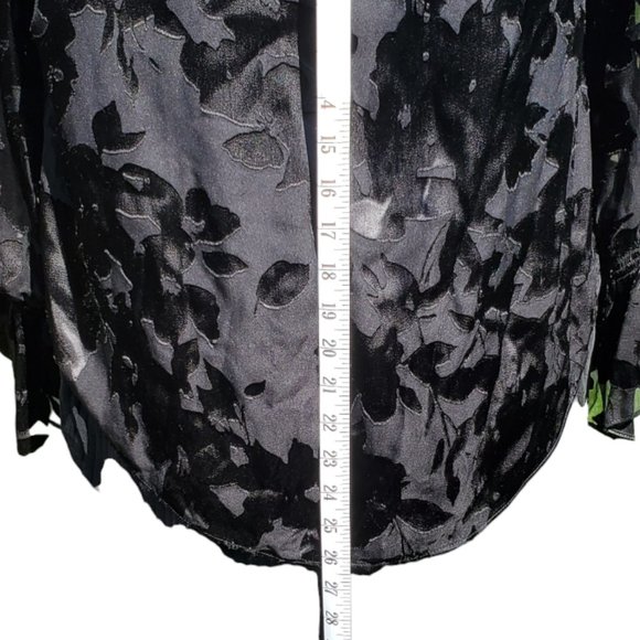 WHBM Silk Blend Floral Burnout Blouse - NWT - Picture 15 of 15